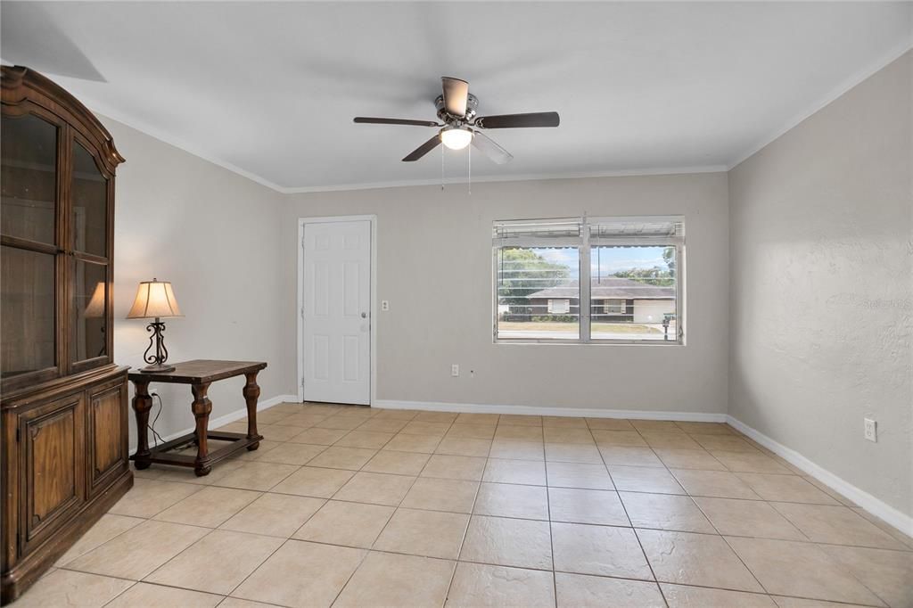 For Sale: $294,900 (3 beds, 2 baths, 1417 Square Feet)