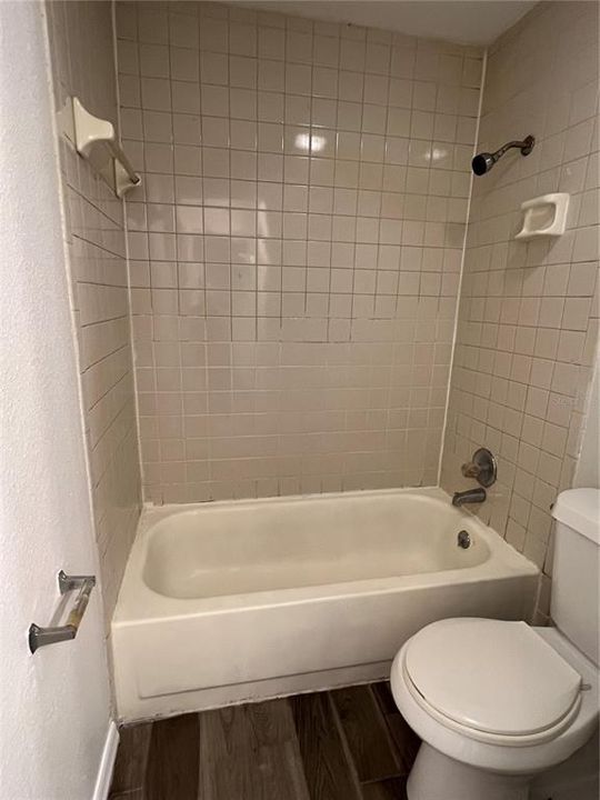For Rent: $1,349 (2 beds, 1 baths, 837 Square Feet)