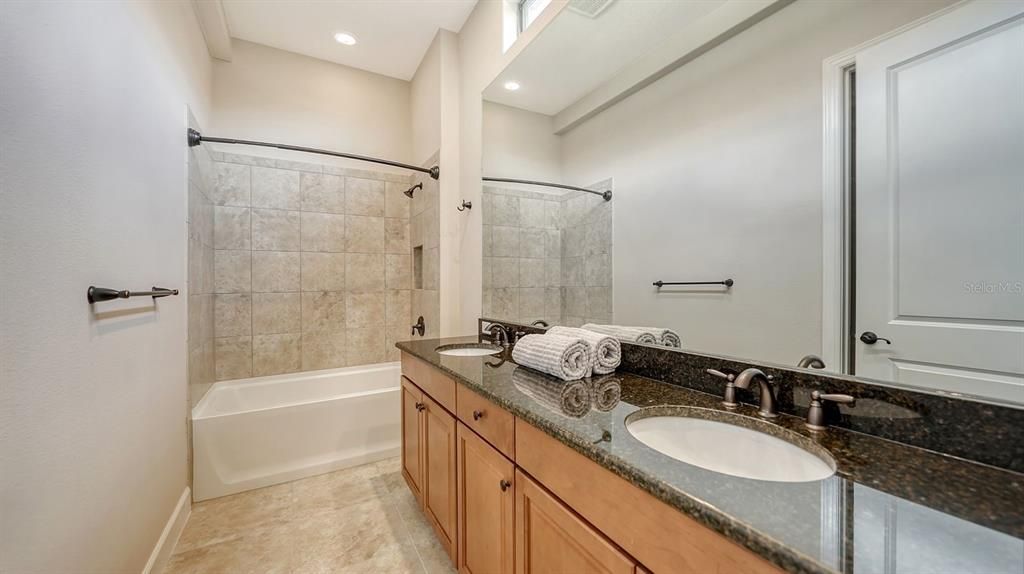 Second ensuite bathroom bathroom with tub/shower