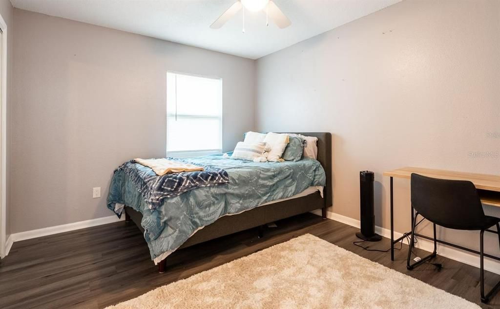 Active With Contract: $2,950 (2 beds, 2 baths, 1211 Square Feet)