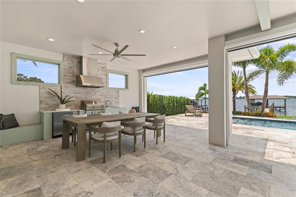 Recently Sold: $2,495,000 (4 beds, 4 baths, 3900 Square Feet)