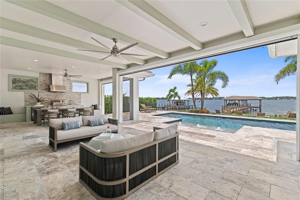 Recently Sold: $2,495,000 (4 beds, 4 baths, 3900 Square Feet)