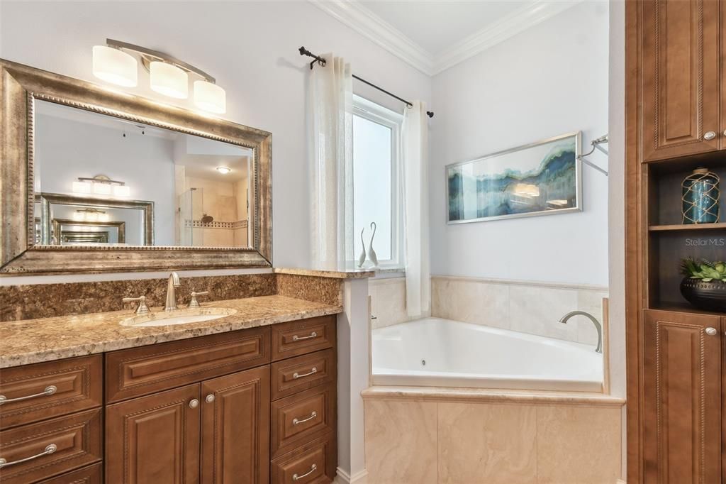 For Sale: $1,150,000 (4 beds, 2 baths, 2911 Square Feet)