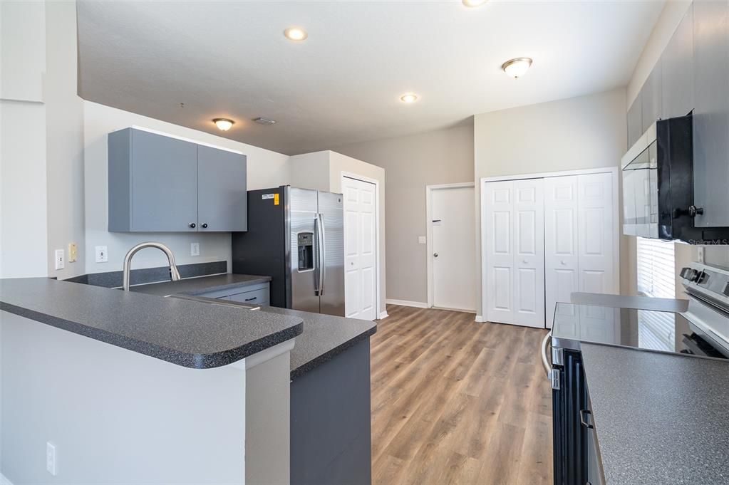 For Sale: $338,000 (3 beds, 2 baths, 1706 Square Feet)