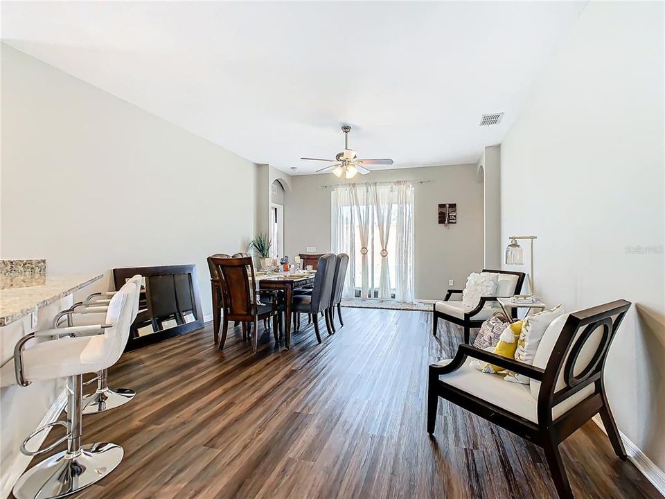 For Sale: $337,000 (3 beds, 2 baths, 1576 Square Feet)