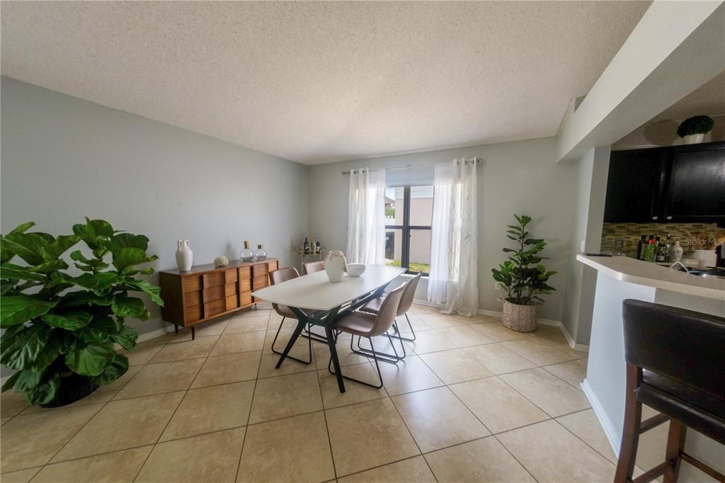 Recently Sold: $410,000 (3 beds, 2 baths, 1901 Square Feet)