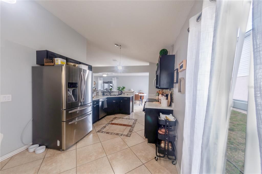 Recently Sold: $410,000 (3 beds, 2 baths, 1901 Square Feet)