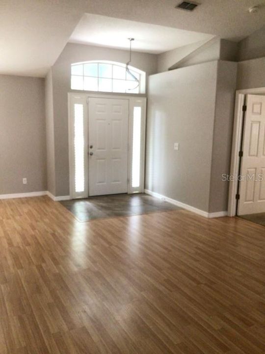 For Rent: $2,267 (3 beds, 2 baths, 1847 Square Feet)
