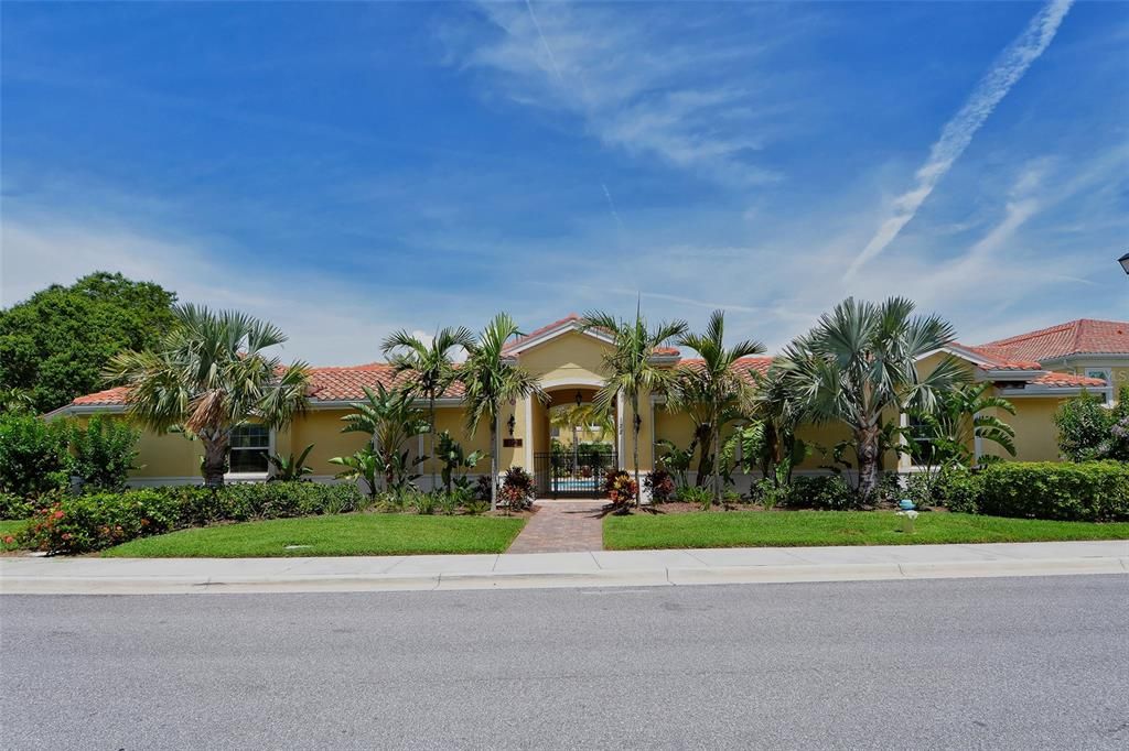 For Sale: $398,900 (3 beds, 2 baths, 1430 Square Feet)