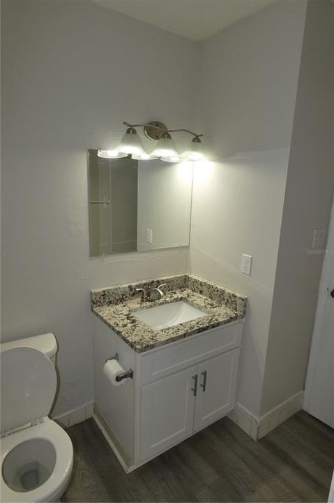 For Rent: $1,695 (2 beds, 1 baths, 1040 Square Feet)