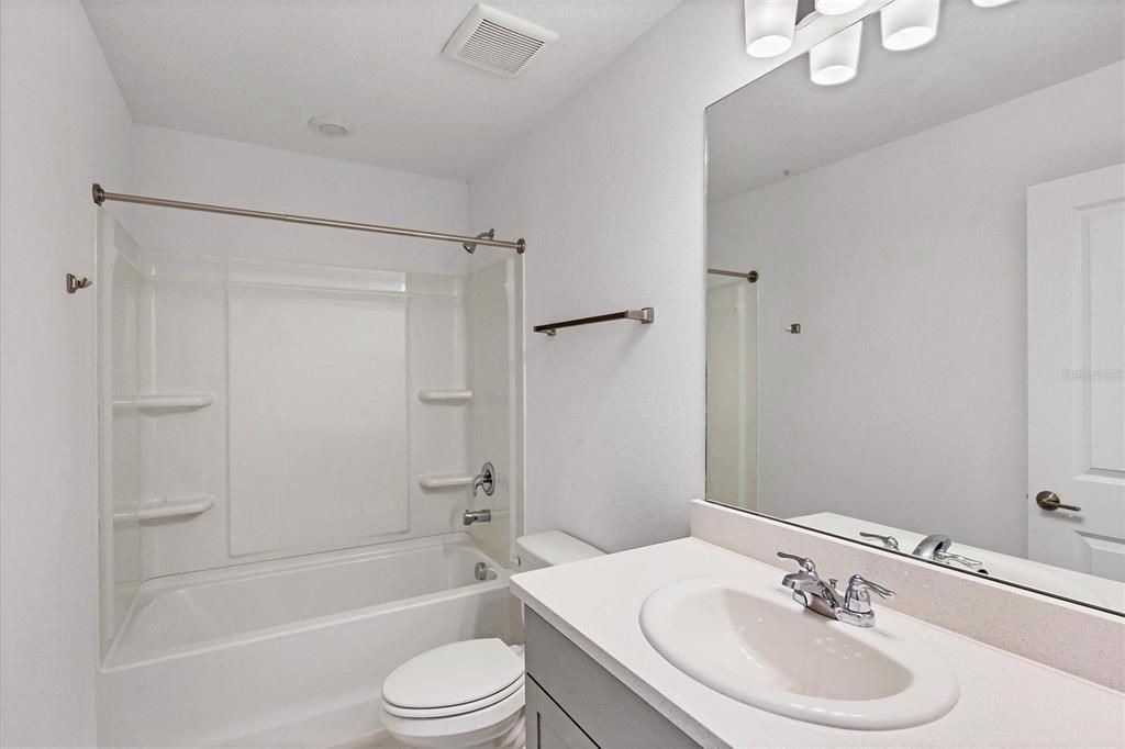 最近租的: $2,150 (3 贝兹, 2 浴室, 1323 平方英尺)