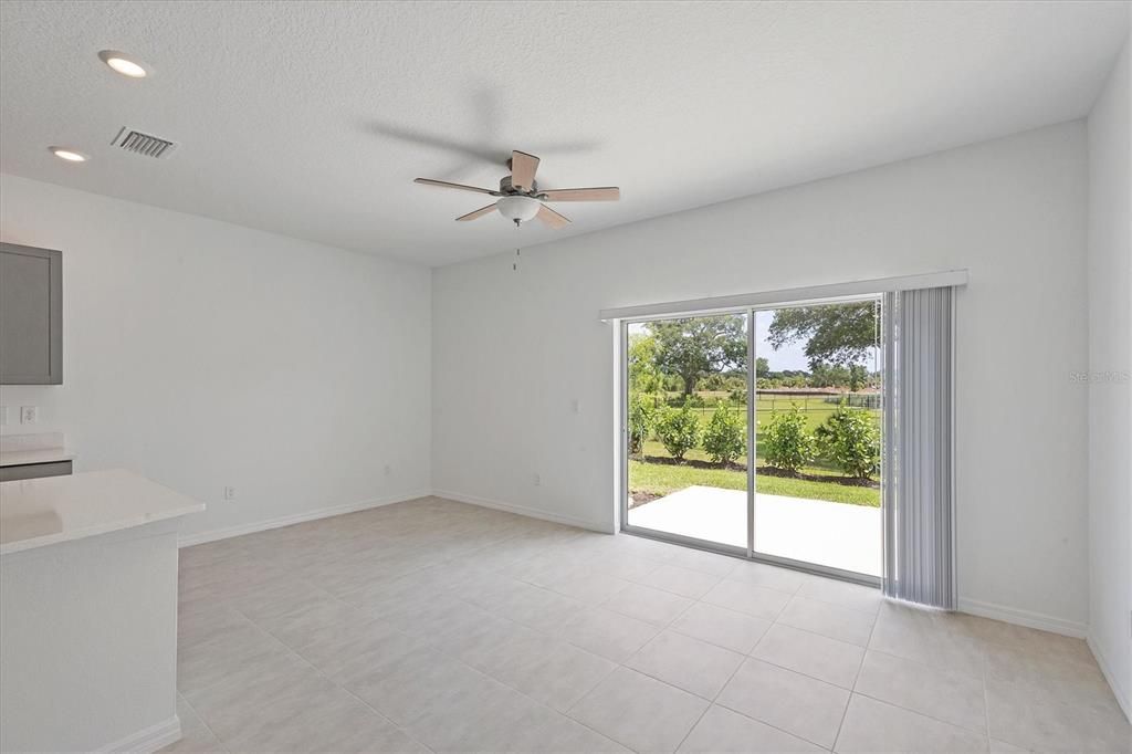 Active With Contract: $2,150 (3 beds, 2 baths, 1323 Square Feet)