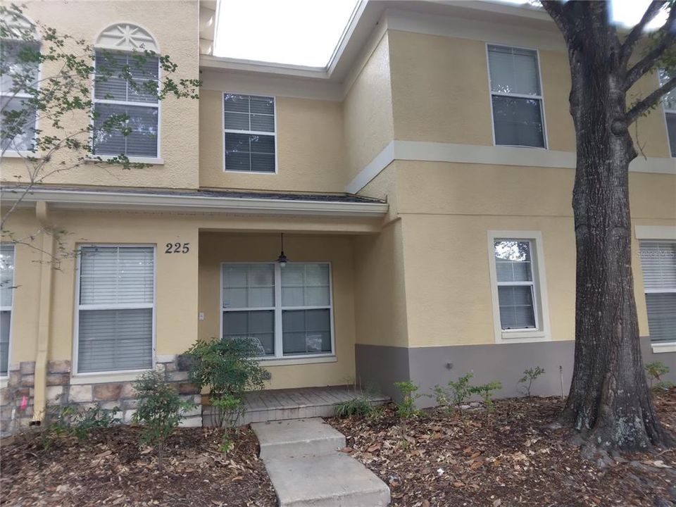 Vendido Recientemente: $220,000 (2 camas, 2 baños, 1560 Pies cuadrados)