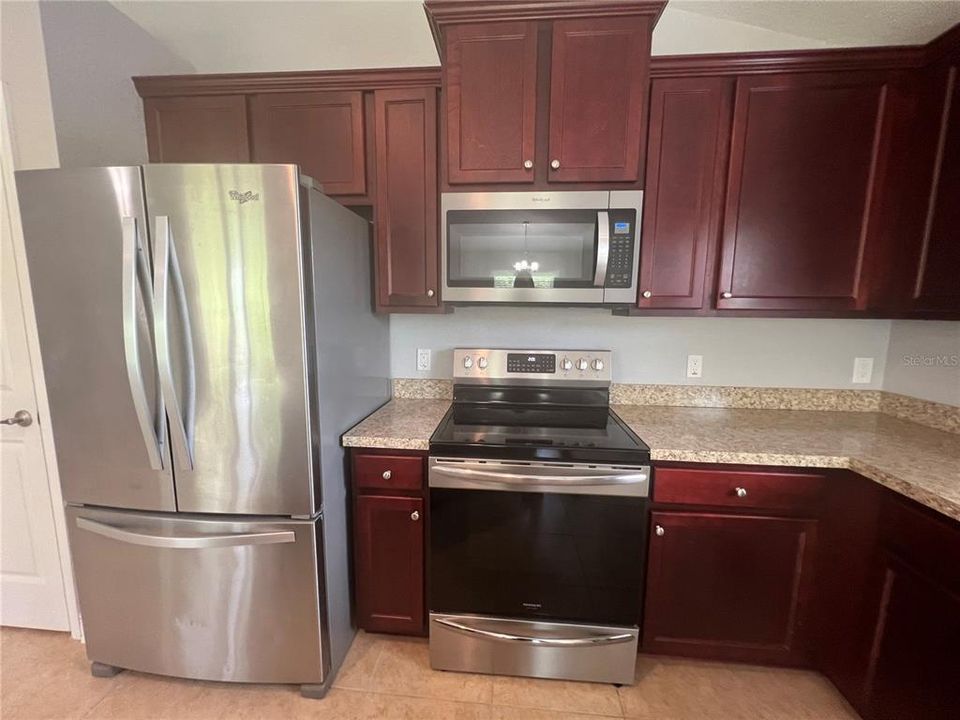 For Rent: $2,050 (3 beds, 2 baths, 1507 Square Feet)
