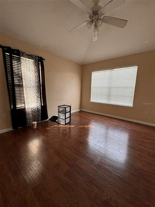 Active With Contract: $1,800 (2 beds, 2 baths, 1259 Square Feet)