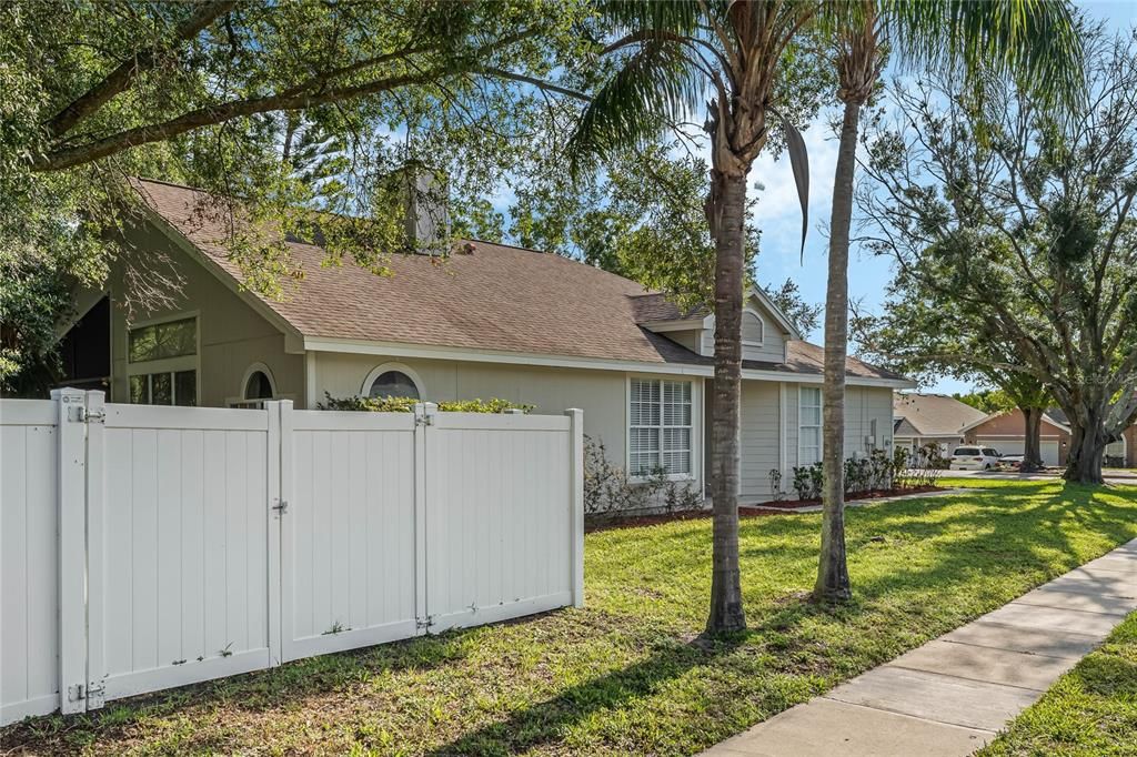 Active With Contract: $450,000 (3 beds, 2 baths, 1709 Square Feet)