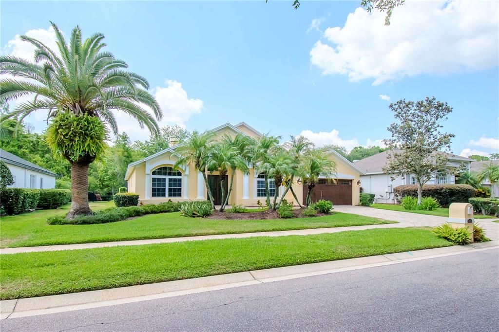 Active With Contract: $814,950 (4 beds, 3 baths, 2585 Square Feet)