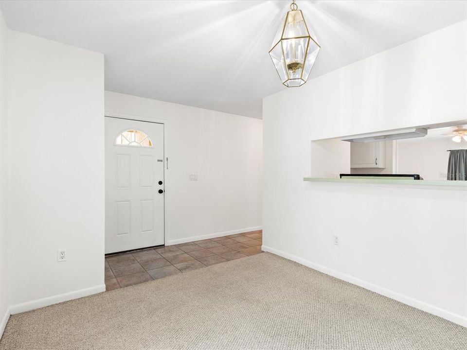 For Sale: $180,000 (2 beds, 2 baths, 1090 Square Feet)