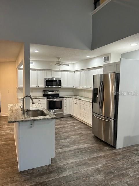 For Rent: $3,495 (2 beds, 2 baths, 1328 Square Feet)