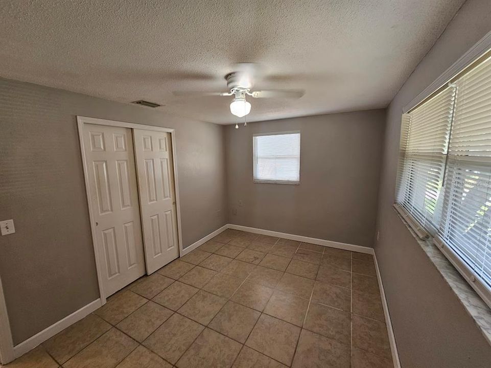 For Sale: $189,900 (2 beds, 1 baths, 928 Square Feet)