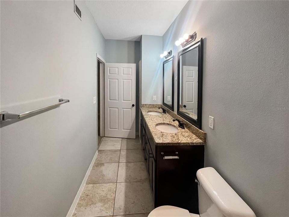 For Sale: $319,900 (2 beds, 2 baths, 1152 Square Feet)