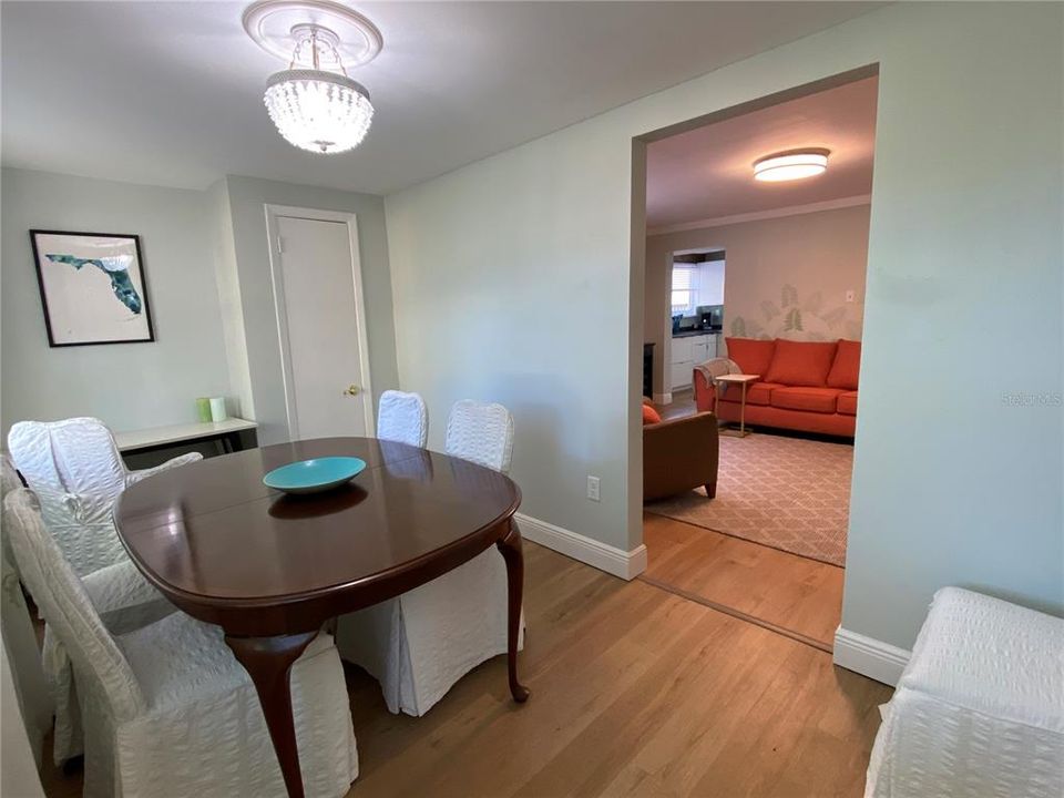 Active With Contract: $2,000 (1 beds, 1 baths, 600 Square Feet)