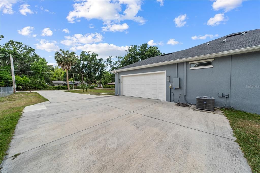 Active With Contract: $645,000 (4 beds, 2 baths, 2365 Square Feet)