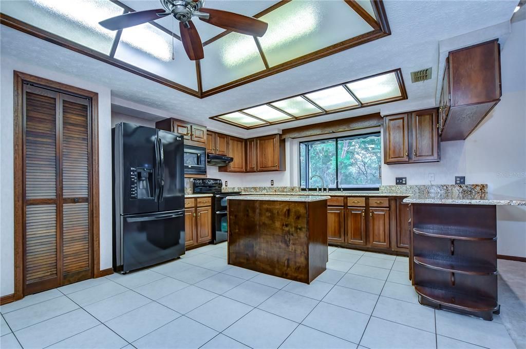 You'll love preparing meals in this kitchen!