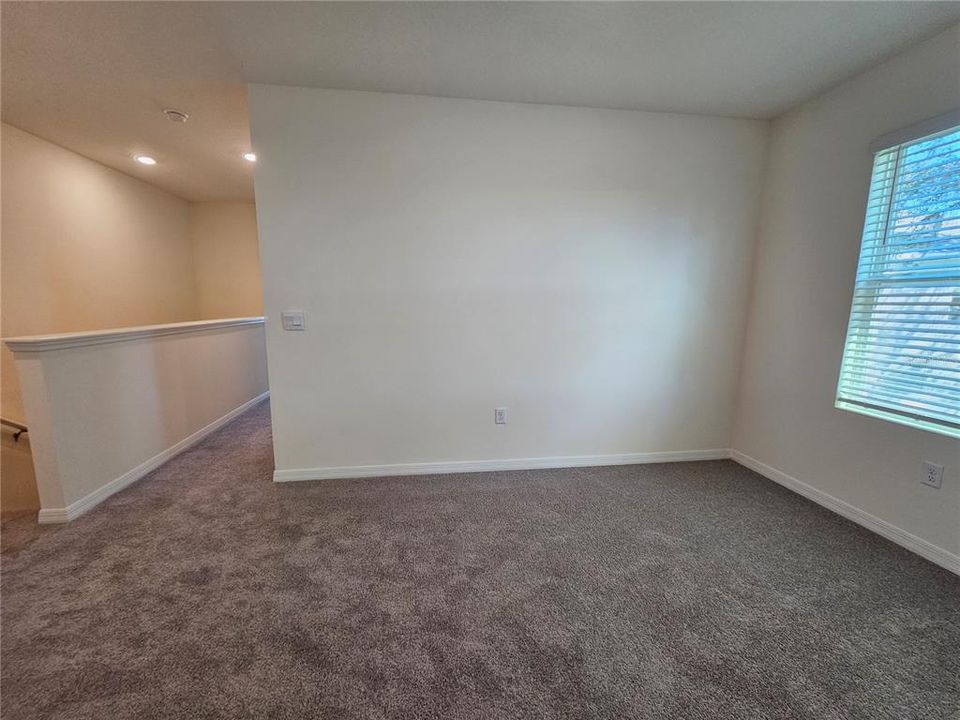 For Rent: $2,500 (3 beds, 2 baths, 1758 Square Feet)