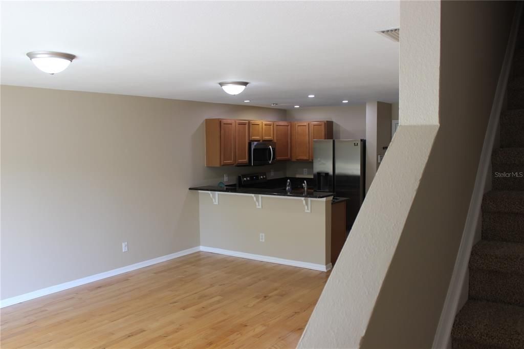 For Rent: $1,900 (3 beds, 2 baths, 1536 Square Feet)