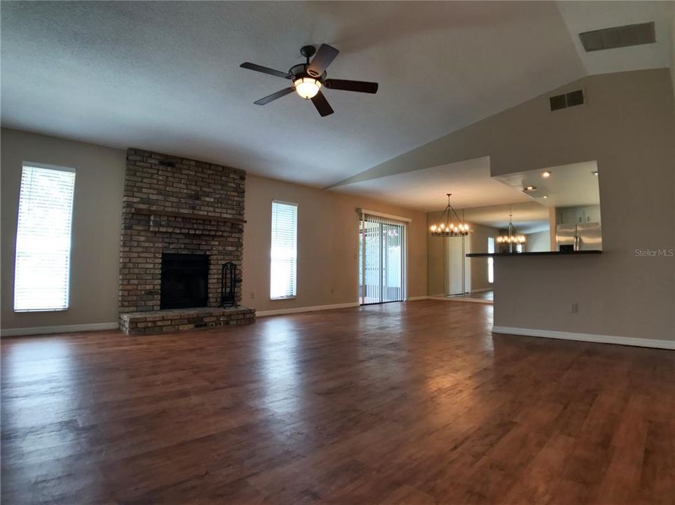 Active With Contract: $2,399 (3 beds, 2 baths, 1536 Square Feet)