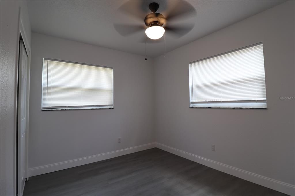For Sale: $318,000 (2 beds, 1 baths, 838 Square Feet)