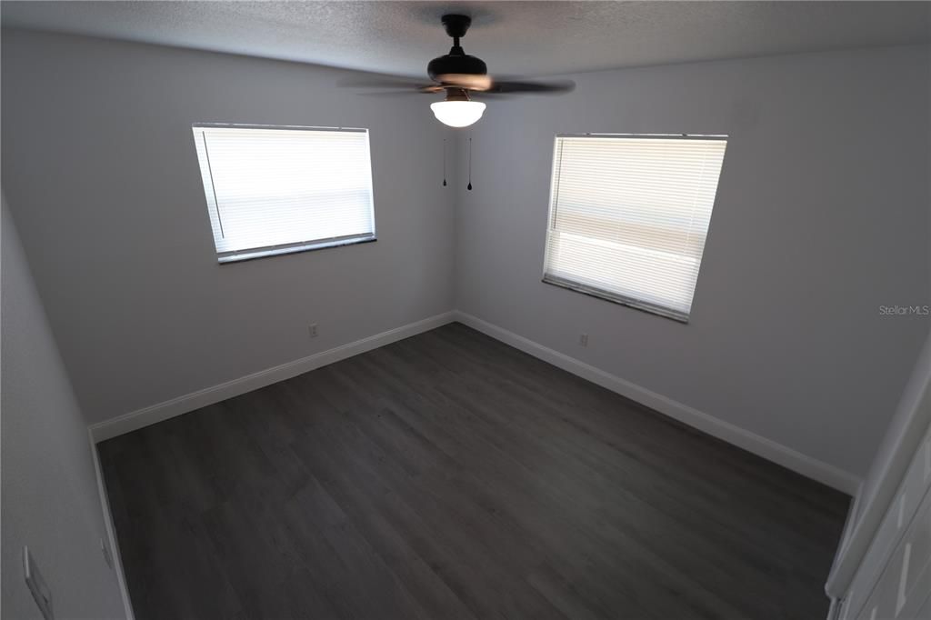 For Sale: $318,000 (2 beds, 1 baths, 838 Square Feet)