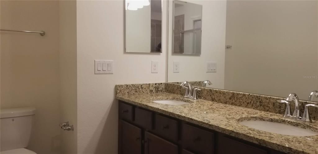 For Rent: $2,700 (2 beds, 2 baths, 1366 Square Feet)