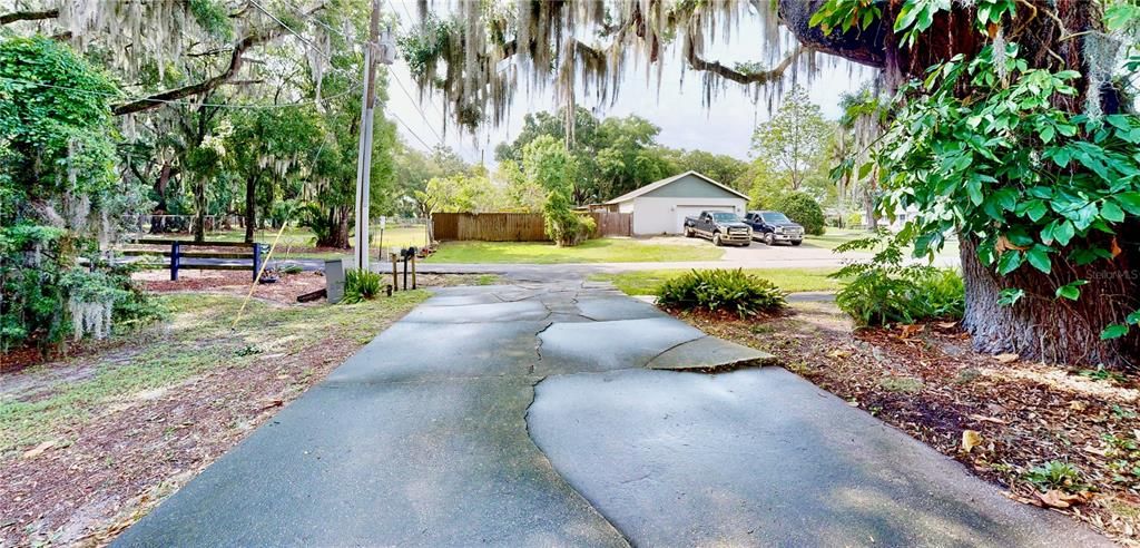 For Sale: $525,000 (3 beds, 2 baths, 1605 Square Feet)