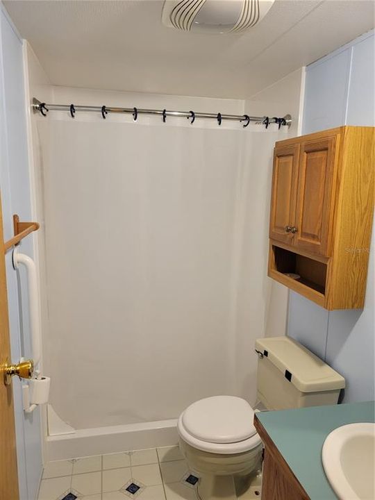Active With Contract: $89,900 (2 beds, 2 baths, 966 Square Feet)