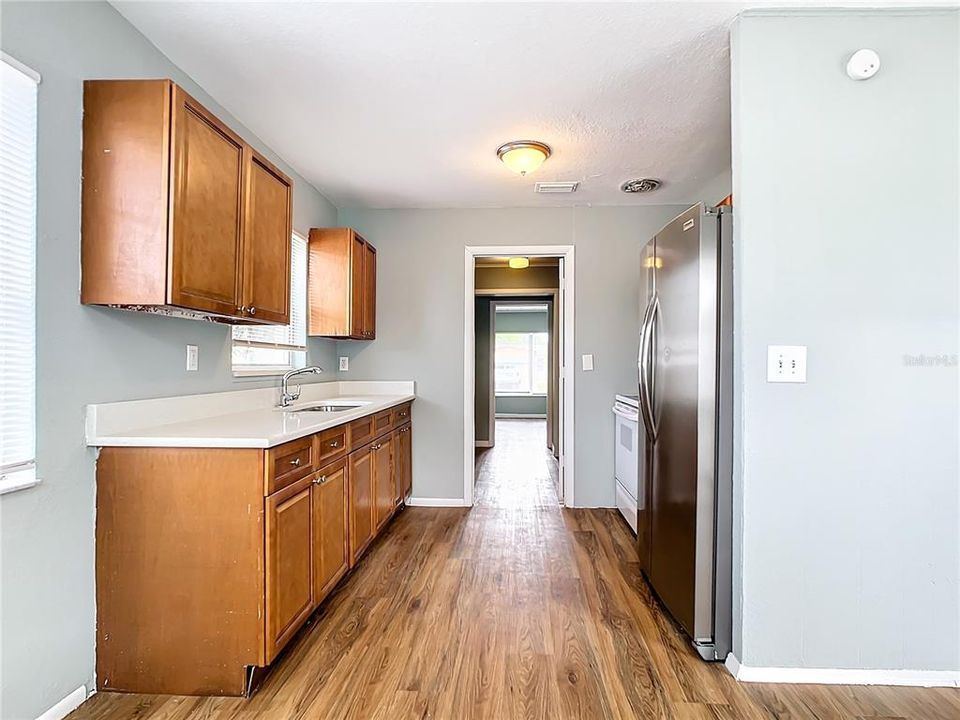 For Sale: $325,000 (3 beds, 1 baths, 1182 Square Feet)