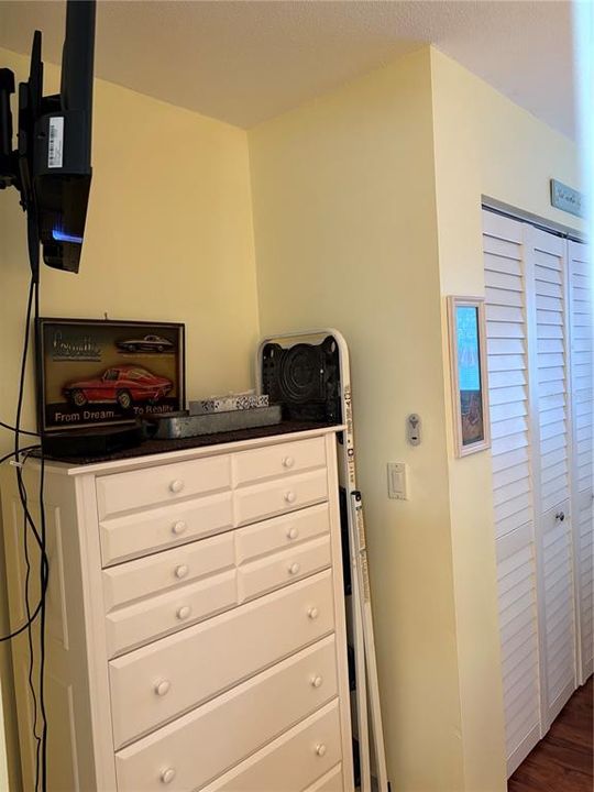 For Rent: $2,600 (2 beds, 2 baths, 910 Square Feet)