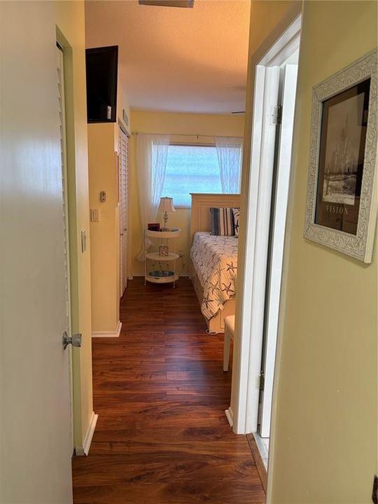 For Rent: $2,600 (2 beds, 2 baths, 910 Square Feet)