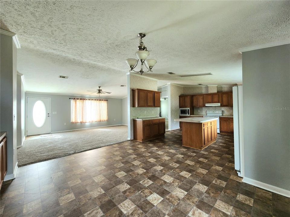 For Sale: $225,000 (4 beds, 2 baths, 2280 Square Feet)