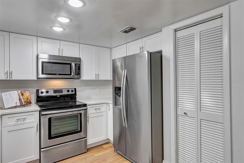 For Sale: $375,000 (3 beds, 2 baths, 1392 Square Feet)
