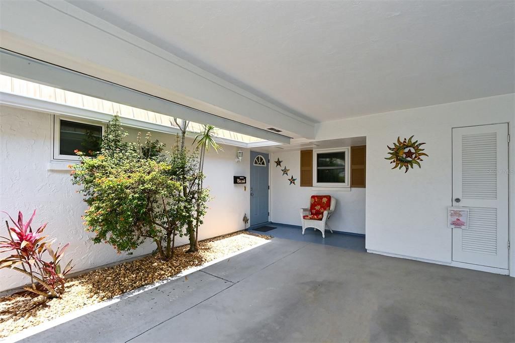 For Sale: $280,000 (2 beds, 2 baths, 1312 Square Feet)