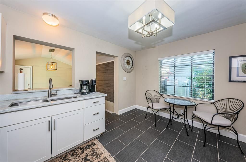 Active With Contract: $430,000 (2 beds, 1 baths, 1026 Square Feet)