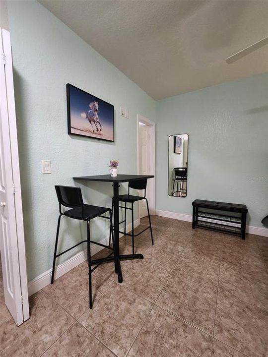 For Rent: $1,550 (1 beds, 1 baths, 27 Square Feet)