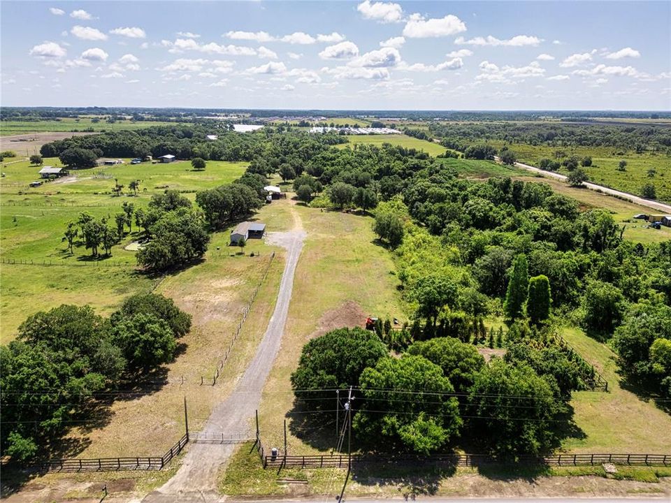 For Sale: $550,000 (3 beds, 2 baths, 960 Square Feet)