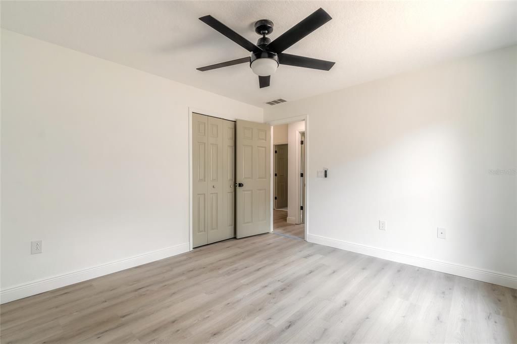 For Sale: $389,900 (3 beds, 2 baths, 2026 Square Feet)