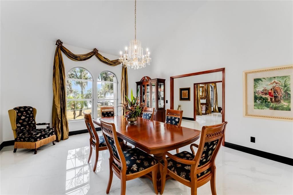 For Sale: $2,995,000 (5 beds, 4 baths, 7004 Square Feet)