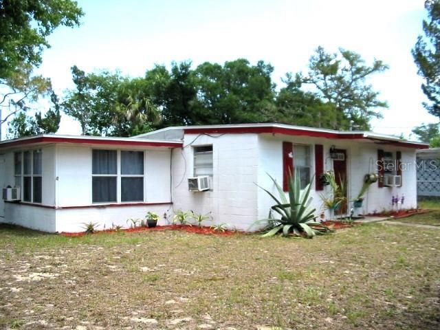 For Sale: $220,000 (2 beds, 1 baths, 682 Square Feet)