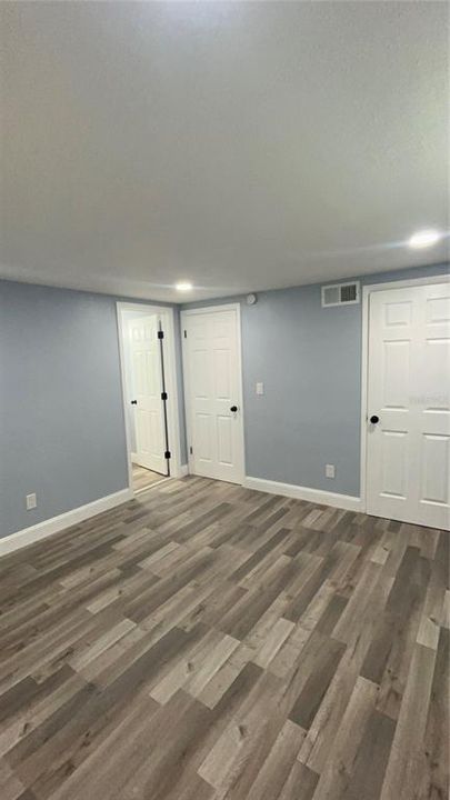 Active With Contract: $274,000 (3 beds, 2 baths, 1247 Square Feet)
