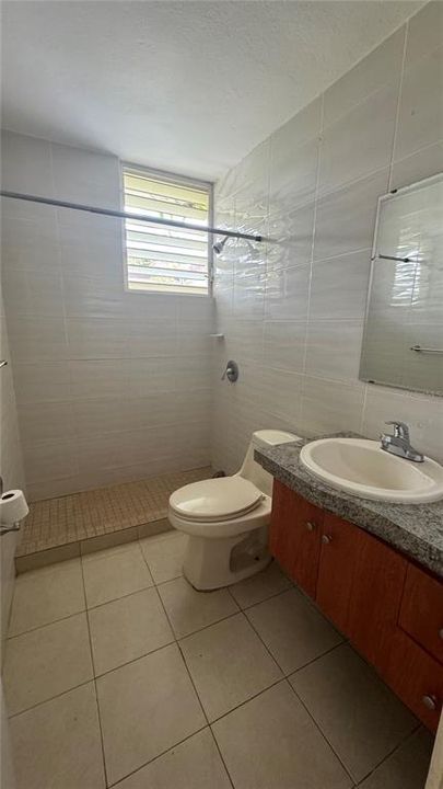 Active With Contract: $305,000 (4 beds, 2 baths, 1800 Square Feet)